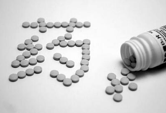 吃藥的禁忌是什么 藥物和這些同食當心危害生命