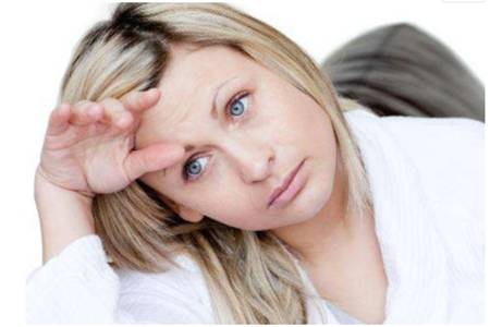 女性手發麻應警惕的病，手發抖可能是六種疾病表現