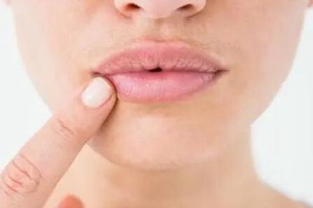 口干舌燥一般是什么原因引起的？這5個(gè)原因別不當(dāng)回事別忽視