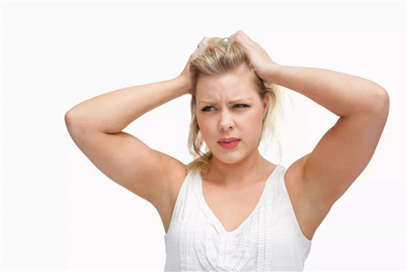 女人長(zhǎng)期晚睡的危害，經(jīng)常12點(diǎn)睡覺(jué)身體有這樣變化