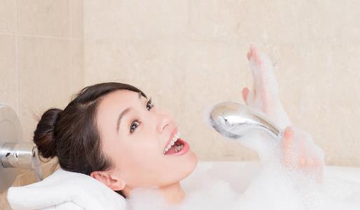 錯誤的洗澡方式會洗出一身病 有關(guān)洗澡的講究大全