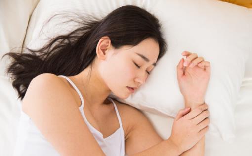 睡前哪些壞習(xí)慣會加速衰老 獲得好的睡眠要放松自己