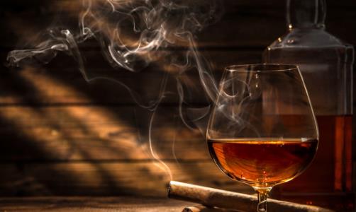 戒酒之后會變瘦 經(jīng)常喝酒的人戒酒后身體的變化