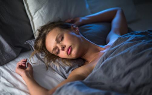 充足的深度睡眠對身體好處多 教你獲得好的睡眠