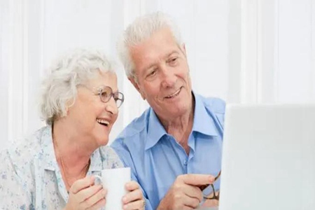 為什么老年人摔倒容易骨折 老年人骨折了吃什么食物恢復最快