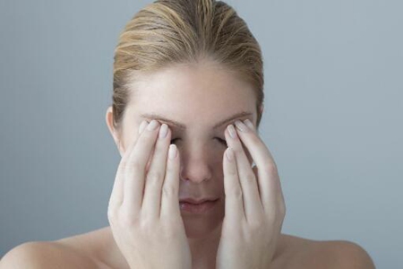 眼角發(fā)癢是什么原因？這五個(gè)原因要對(duì)癥治療改善