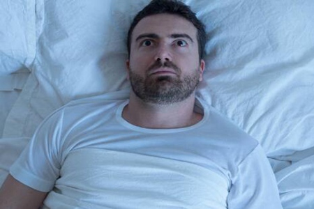 男人硬不起是什么原因造成的？這五個(gè)因素導(dǎo)致的望重視改善