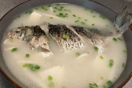 女性喝鯽魚湯有什么好處呢？這五個(gè)功效抗衰老增強(qiáng)免疫力