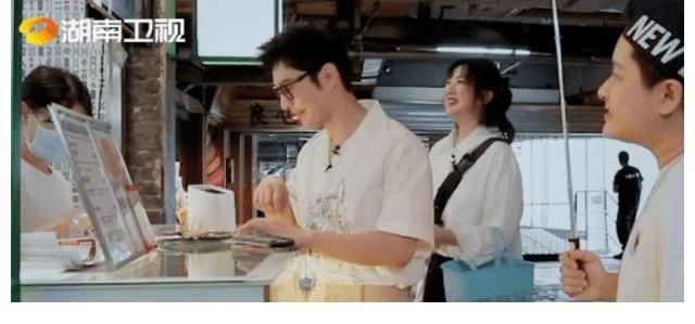 芒果臺|《中餐廳5》收官，黃曉明發(fā)長文告別，下一季還會是他當(dāng)?shù)觊L嗎？