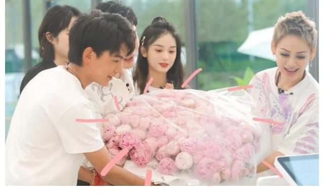 芒果臺|《中餐廳5》收官，黃曉明發(fā)長文告別，下一季還會是他當(dāng)?shù)觊L嗎？